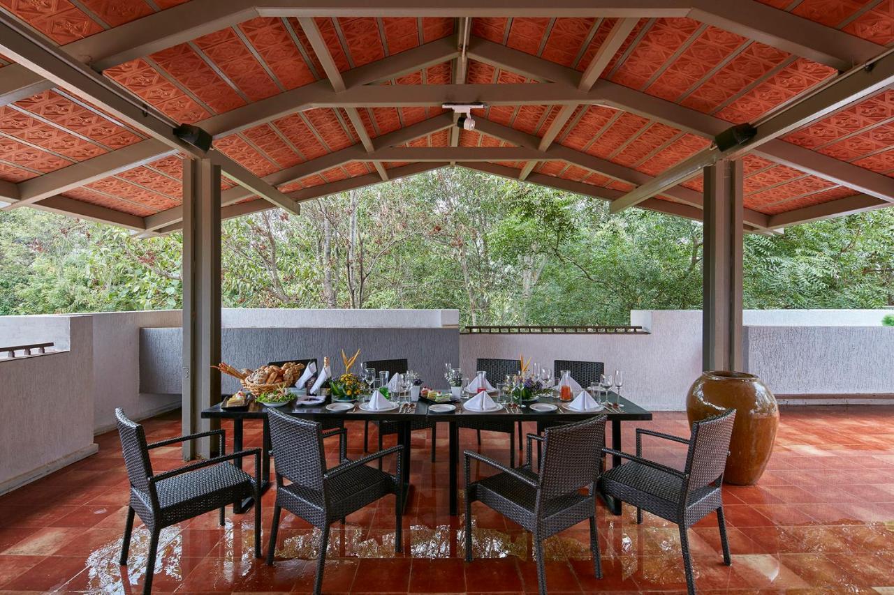 Signature Club Resort Devanahalli Exteriör bild