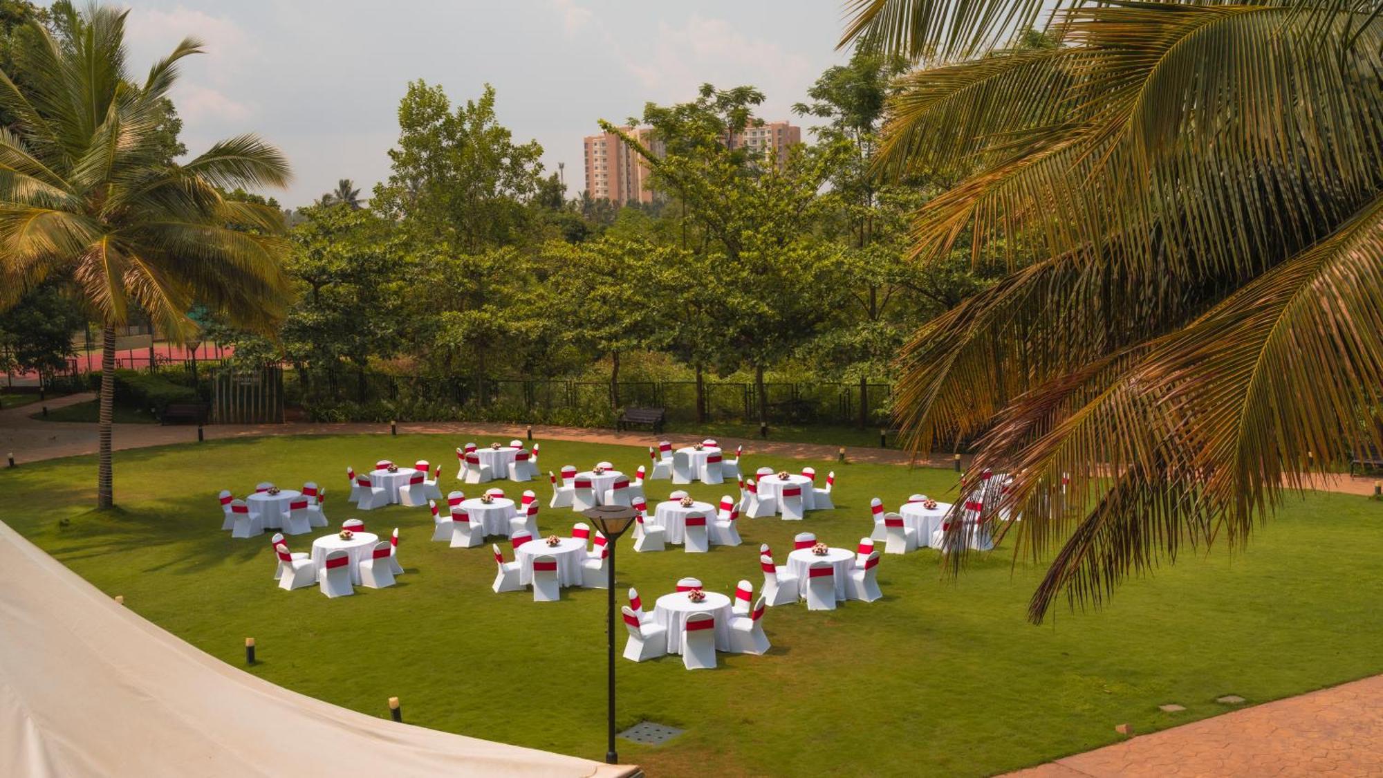 Signature Club Resort Devanahalli Exteriör bild