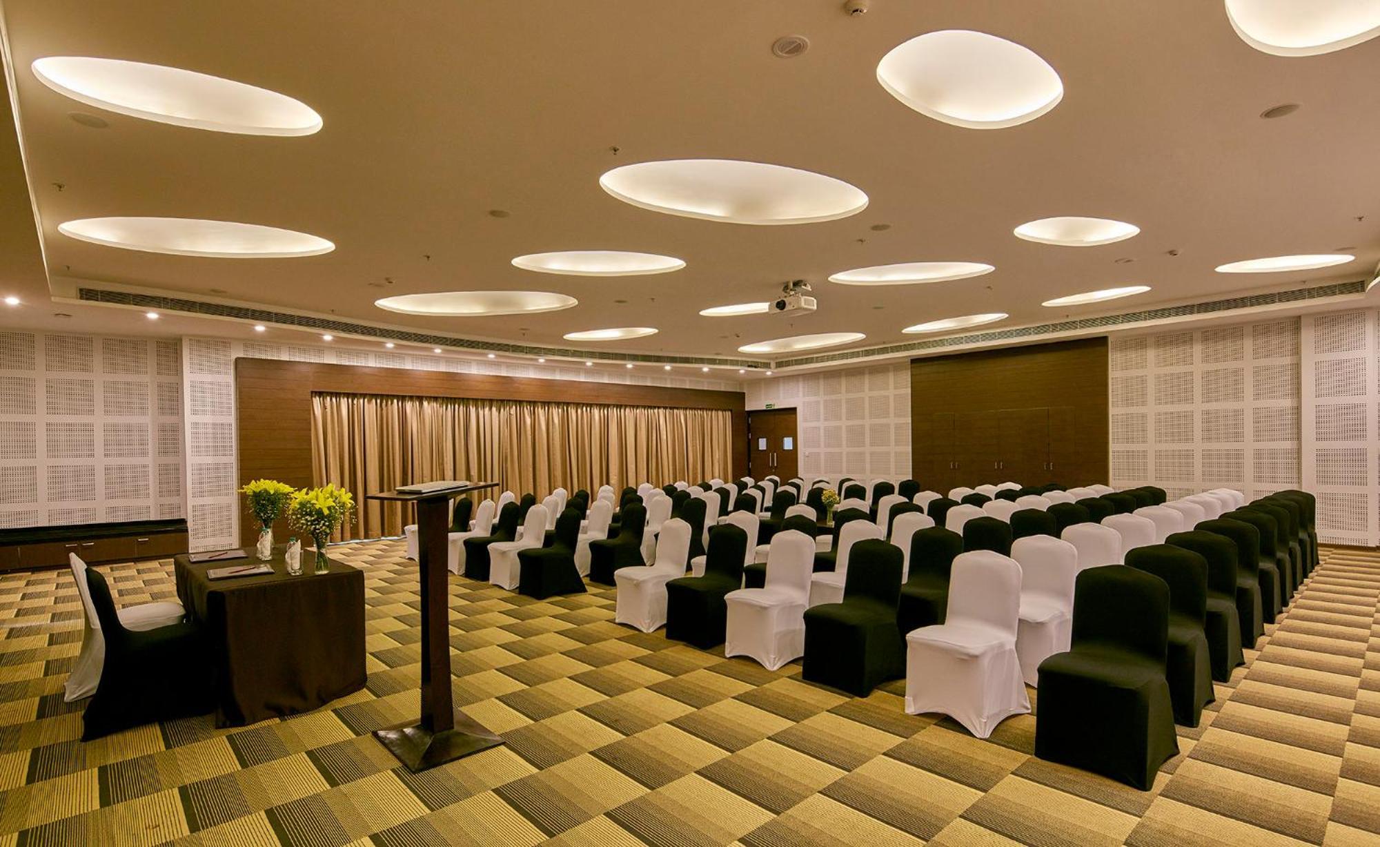Signature Club Resort Devanahalli Exteriör bild