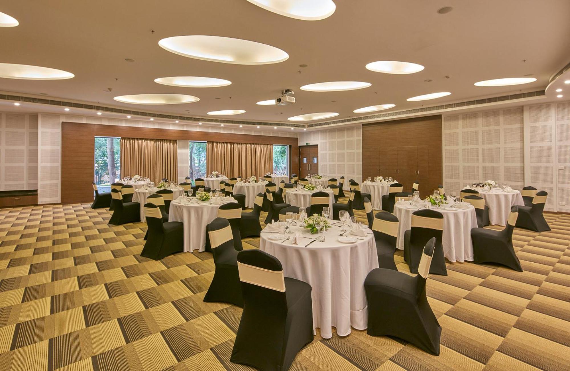 Signature Club Resort Devanahalli Exteriör bild